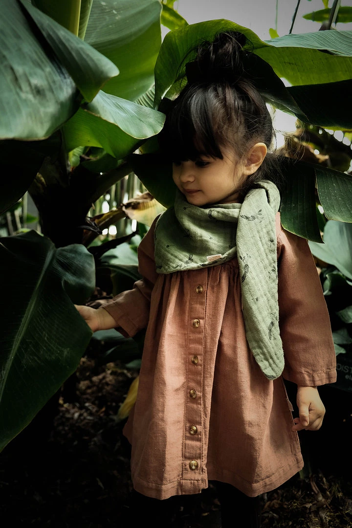 Poudre Organic Accessories Organic Muslin Menthe Scarf - Oil Green Peacock Motif 6 Poudre Organic Accessories Organic Muslin Menthe Scarf - Oil Green Peacock Motif